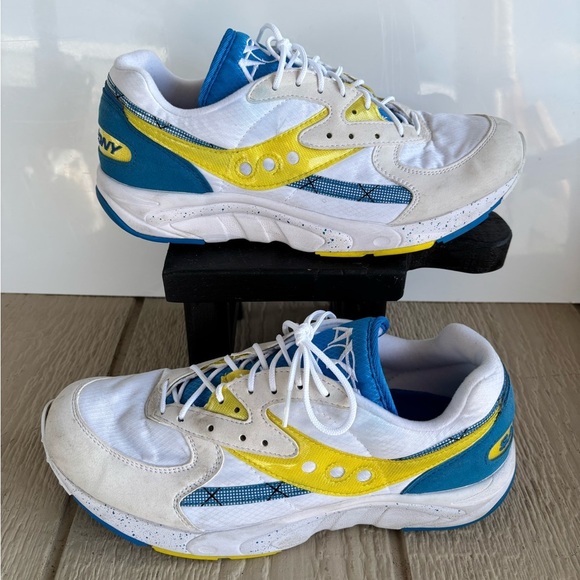 Saucony Aya 'White Orange Glow - Picture 1 of 8